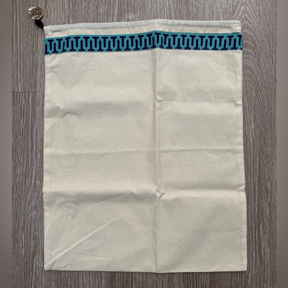 Tory Burch 12"x15" Drawstring DUST BAG for Shoes/Handbags Gold Logo Charm (New) - Picture 1 of 2